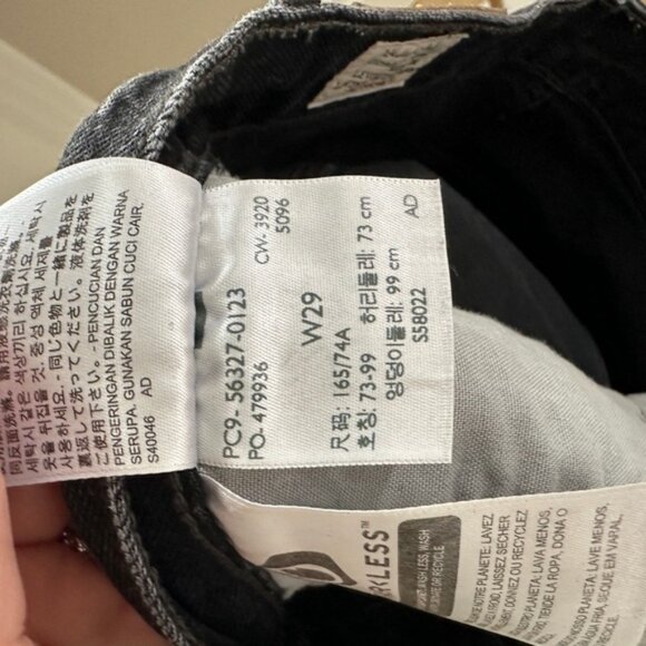 Levi’s 501 Red Tab Denim Jean Shorts – Size 29 - Picture 3 of 5